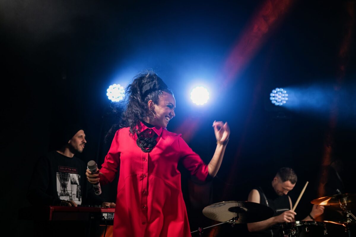 sorties musicales semaine signifie strong cassé